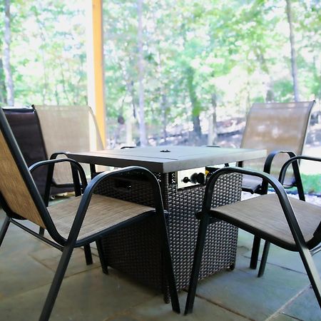 Peaceful Modern Chalet In Ellijay Eksteriør bilde